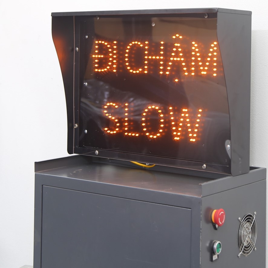 Đèn đi chậm 400x440